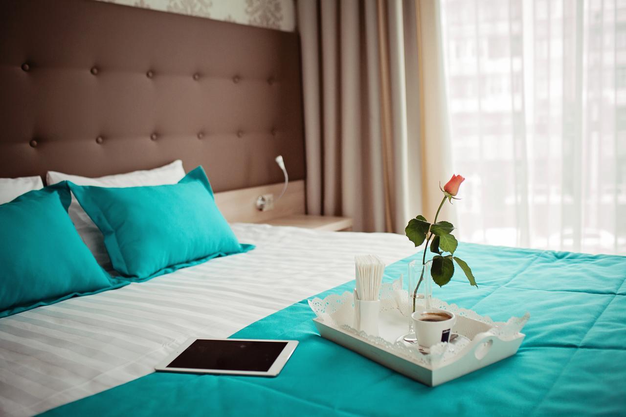 Hotel Versailles Lutsʼk 外观 照片